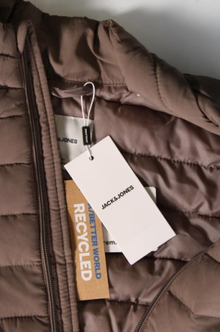 Herrenweste Jack & Jones, Größe S, Farbe Beige, Preis 51,03 €