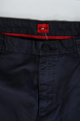 Pantaloni scurți de bărbați Hugo Boss, Mărime M, Culoare Albastru, Preț 262,99 Lei