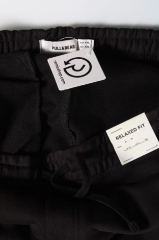 Мъжки къс панталон Pull&Bear, Размер XXL, Цвят Черен, Цена 40,00 лв.