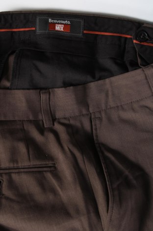 Herrenhose Benvenuto, Größe M, Farbe Braun, Preis € 6,99