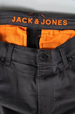 Мъжки панталон Jack & Jones, Размер M, Цвят Сив, Цена 34,99 лв.