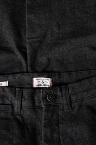 Pánske nohavice  Jack & Jones, Veľkosť S, Farba Sivá, Cena  5,95 €