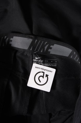 Pantaloni de bărbați Nike, Mărime M, Culoare Negru, Preț 74,99 Lei