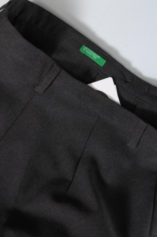 Pantaloni de bărbați United Colors Of Benetton, Mărime XS, Culoare Gri, Preț 25,51 Lei