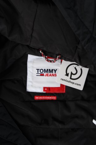 Мъжко яке Tommy Jeans, Размер M, Цвят Черен, Цена 140,99 лв.