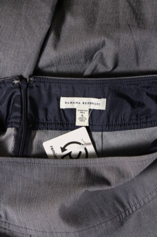 Rock Banana Republic, Größe M, Farbe Grau, Preis 3,99 €