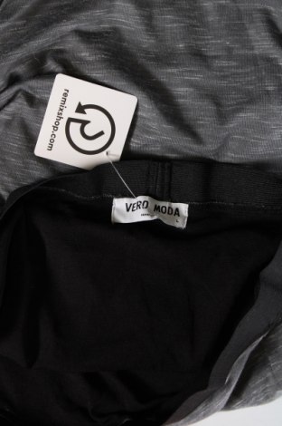 Пола Vero Moda, Размер L, Цвят Сив, Цена 8,99 лв.