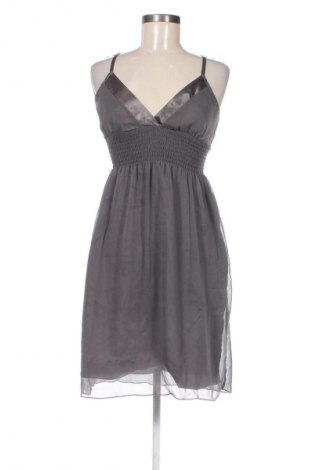 Kleid, Größe S, Farbe Grau, Preis 2,99 €