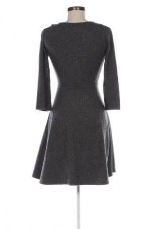 Kleid Jument, Größe M, Farbe Grau, Preis 19,76 €