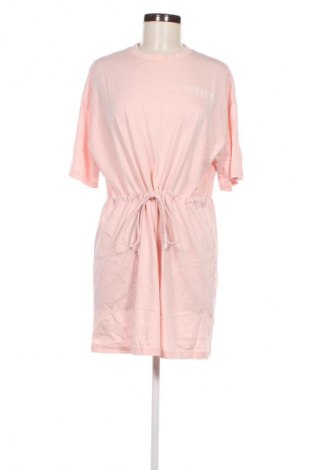 Φόρεμα Lacoste, Μέγεθος M, Χρώμα Ρόζ , Τιμή 143,79 €