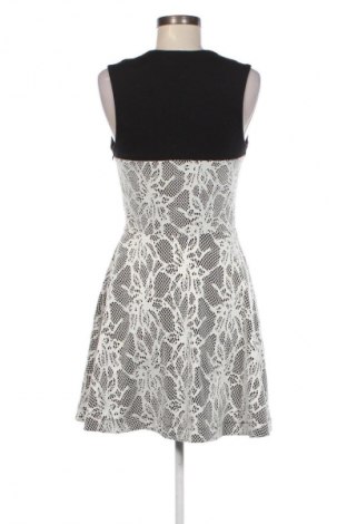 Kleid Robbi & Nikki, Größe S, Farbe Mehrfarbig, Preis 17,49 €