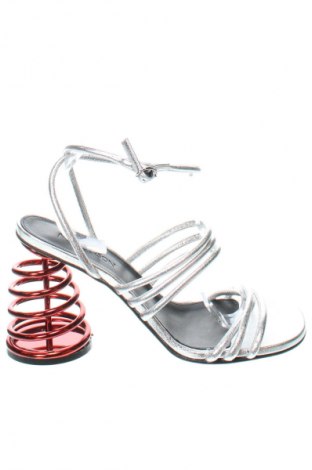 Sandalen JW Anderson, Größe 39, Farbe Silber, Preis 276,79 €