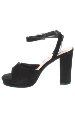 Sandale Nelly, Mărime 40, Culoare Negru, Preț 146,99 Lei