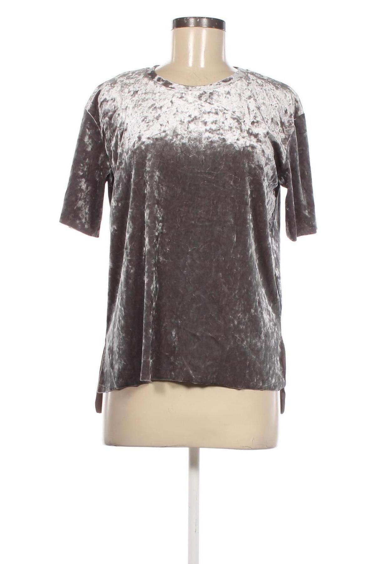 Damen Shirt Bershka, Größe M, Farbe Grau, Preis € 3,99