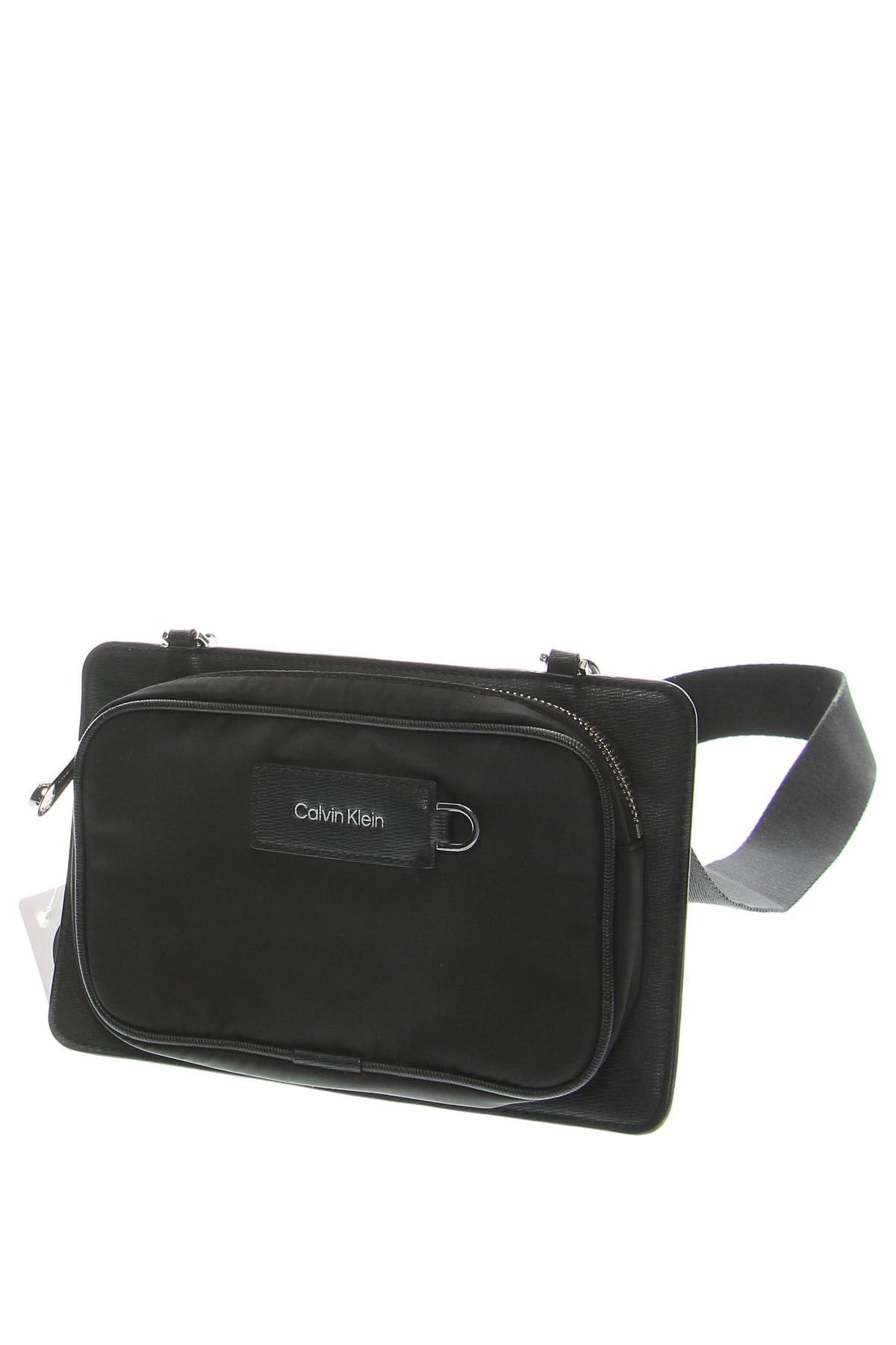 Dámska kabelka  Calvin Klein, Farba Čierna, Cena  49,95 €