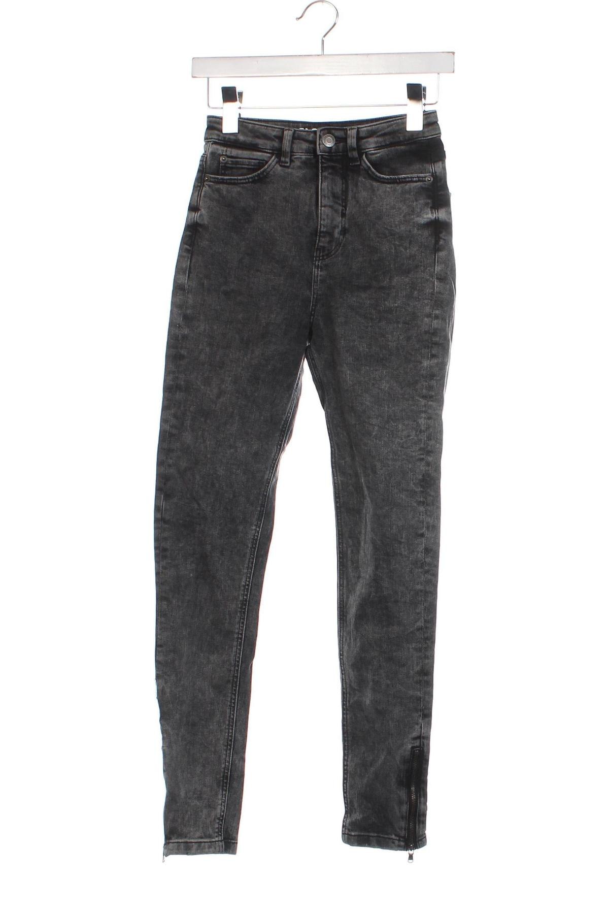 Damen Jeans Clockhouse, Größe XS, Farbe Grau, Preis 14,84 €