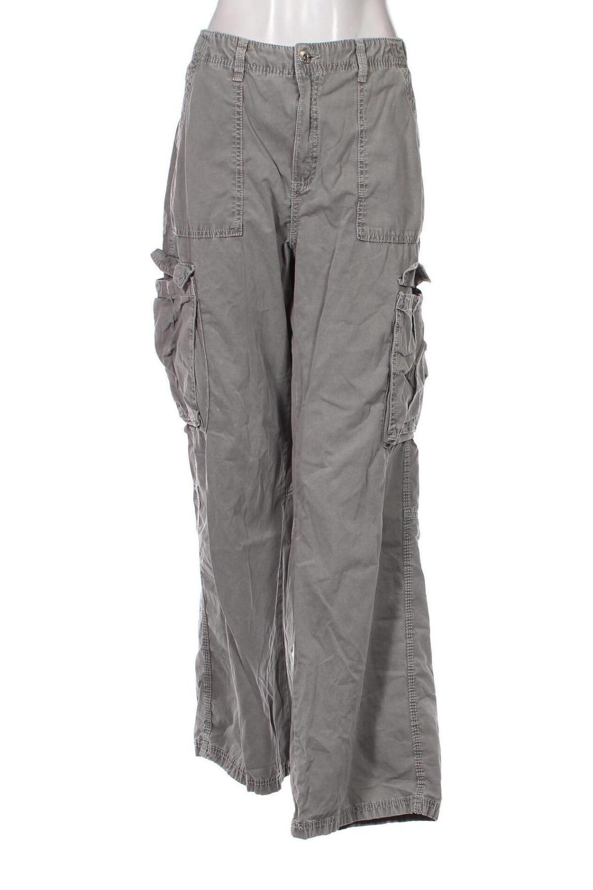 Damenhose Bershka, Größe XL, Farbe Grau, Preis 11,99 €