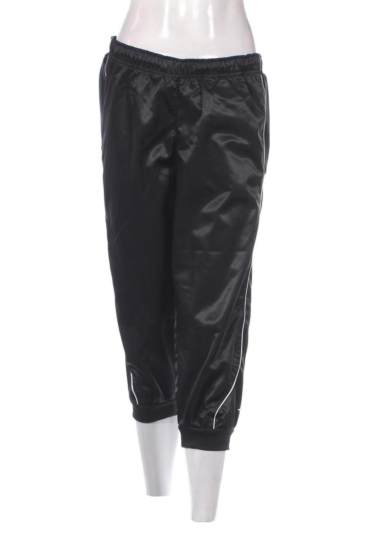 Pantaloni trening de femei Umbro, Mărime S, Culoare Negru, Preț 119,99 Lei