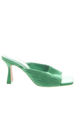 Pantolette Bershka, Größe 39, Farbe Grün, Preis € 16,99