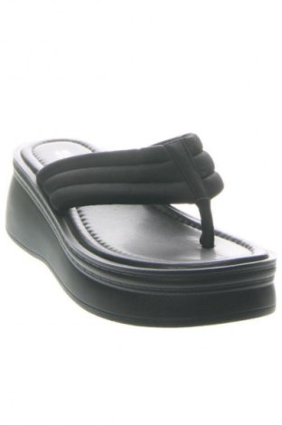 Papuci New Yorker, Mărime 40, Culoare Negru, Preț 131,99 Lei