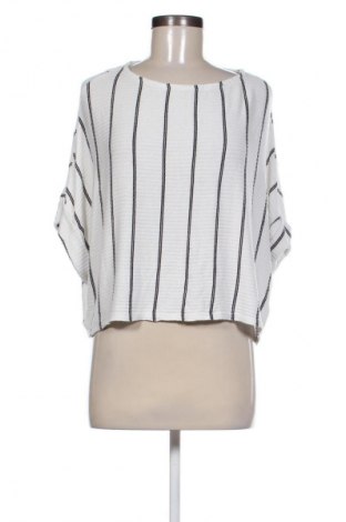 Damen Shirt Fashion nova, Größe S, Farbe Mehrfarbig, Preis € 5,99