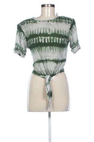 Bluză de femei Guess, Mărime M, Culoare Multicolor, Preț 227,99 Lei