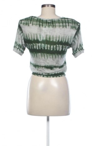 Bluză de femei Guess, Mărime M, Culoare Multicolor, Preț 227,99 Lei