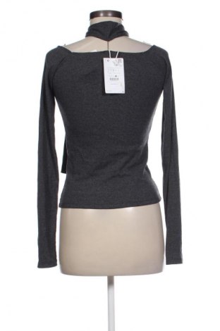 Dámská halenka Pull&Bear, Velikost L, Barva Šedá, Cena  239,00 Kč