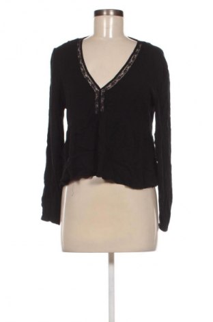 Damen Shirt Stradivarius, Größe L, Farbe Schwarz, Preis 11,99 €