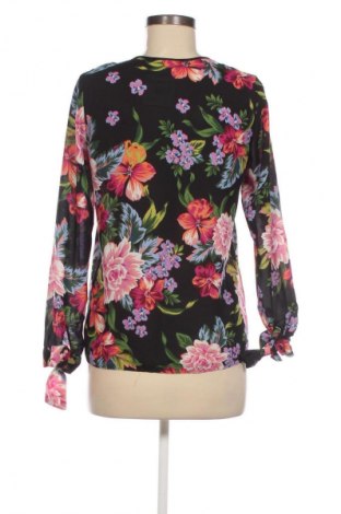 Damen Shirt Stradivarius, Größe S, Farbe Mehrfarbig, Preis € 5,99