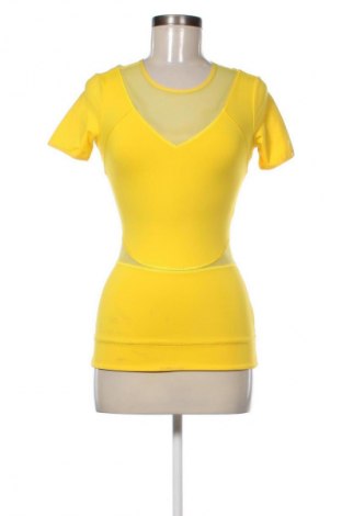 Дамска тениска Adidas By Stella McCartney, Размер XS, Цвят Жълт, Цена 62,56 лв.
