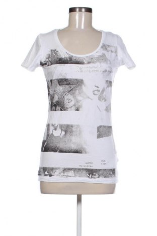 Дамска тениска Guess, Размер L, Цвят Многоцветен, Цена 32,19 лв.