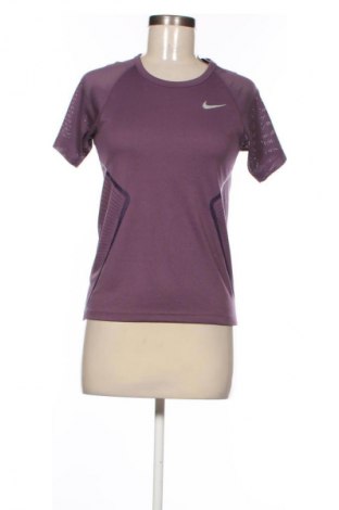 Damen T-Shirt Nike, Größe XS, Farbe Lila, Preis € 30,39