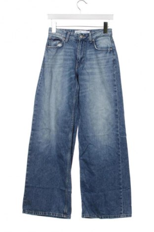 Dámske džínsy  Bershka, Veľkosť XS, Farba Modrá, Cena  16,95 €