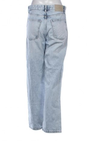 Γυναικείο Τζίν Bershka, Μέγεθος S, Χρώμα Μπλέ, Τιμή 20,58 €