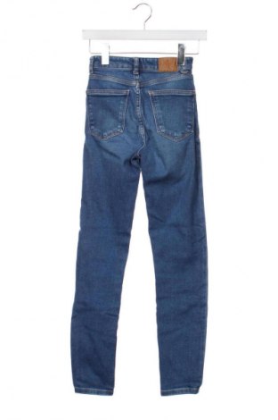 Dámske džínsy  Bershka, Veľkosť XXS, Farba Modrá, Cena  8,95 €