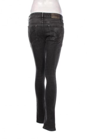 Дамски дънки Calvin Klein Jeans, Размер M, Цвят Сив, Цена 68,99 лв.