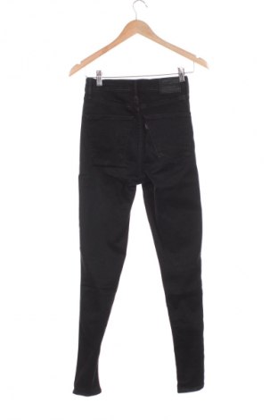 Dámske džínsy  Levi's, Veľkosť S, Farba Sivá, Cena  18,95 €