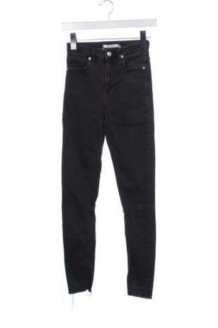 Damskie jeansy NA-KD, Rozmiar S, Kolor Szary, Cena 58,99 zł