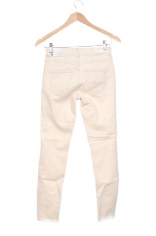 Blugi de femei ONLY, Mărime S, Culoare Ecru, Preț 261,99 Lei