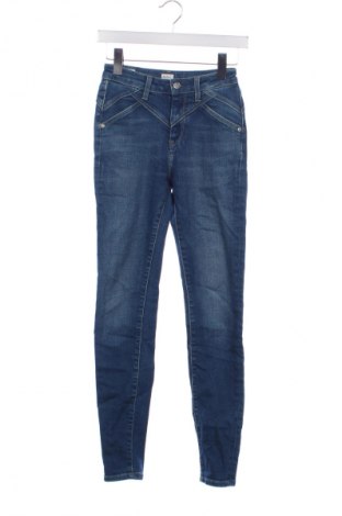 Дамски дънки Pepe Jeans, Размер XS, Цвят Син, Цена 47,99 лв.