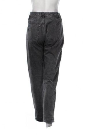 Női farmernadrág Pull&Bear, Méret S, Szín Szürke, Ár 3 679 Ft