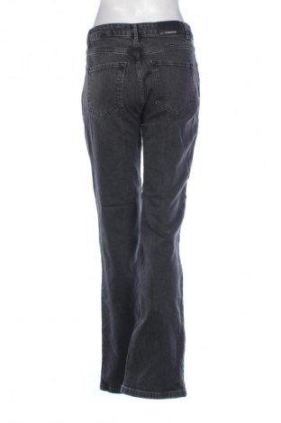 Dámske džínsy  Stradivarius, Veľkosť M, Farba Sivá, Cena  9,95 €