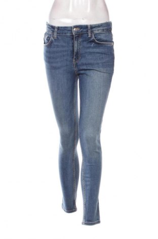 Damskie jeansy Zara, Rozmiar M, Kolor Niebieski, Cena 62,07 zł