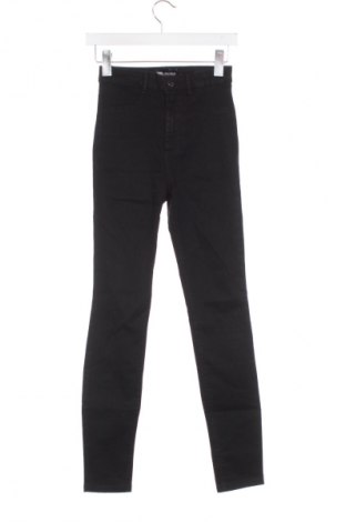 Дамски дънки Zara, Размер XS, Цвят Черен, Цена 27,99 лв.