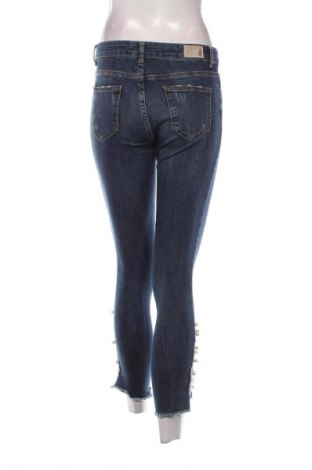 Blugi de femei Zara, Mărime S, Culoare Albastru, Preț 91,99 Lei