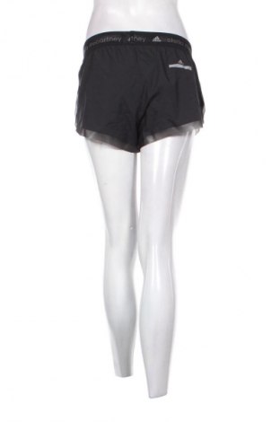 Dámske kraťasy  Adidas By Stella McCartney, Veľkosť M, Farba Čierna, Cena  25,00 €
