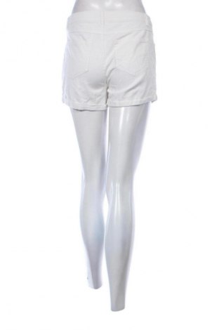 Damen Shorts Amisu, Größe S, Farbe Weiß, Preis € 8,99