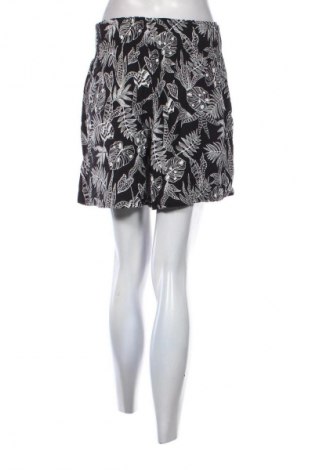 Damen Shorts Beloved, Größe M, Farbe Mehrfarbig, Preis € 8,99