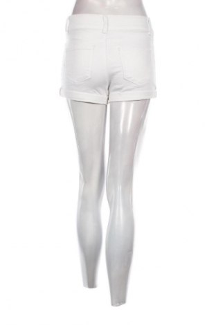 Damen Shorts Clockhouse, Größe S, Farbe Weiß, Preis € 4,86